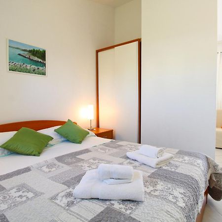 Apartments Munida 734 Медулин Екстериор снимка