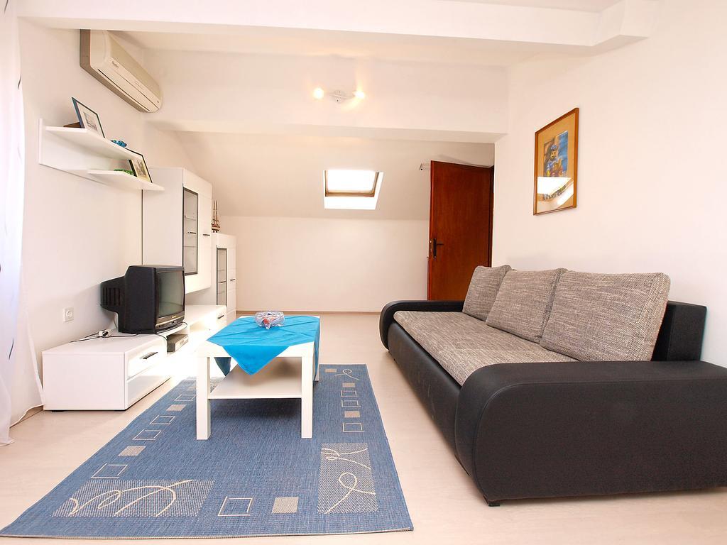 Apartments Munida 734 Медулин Екстериор снимка