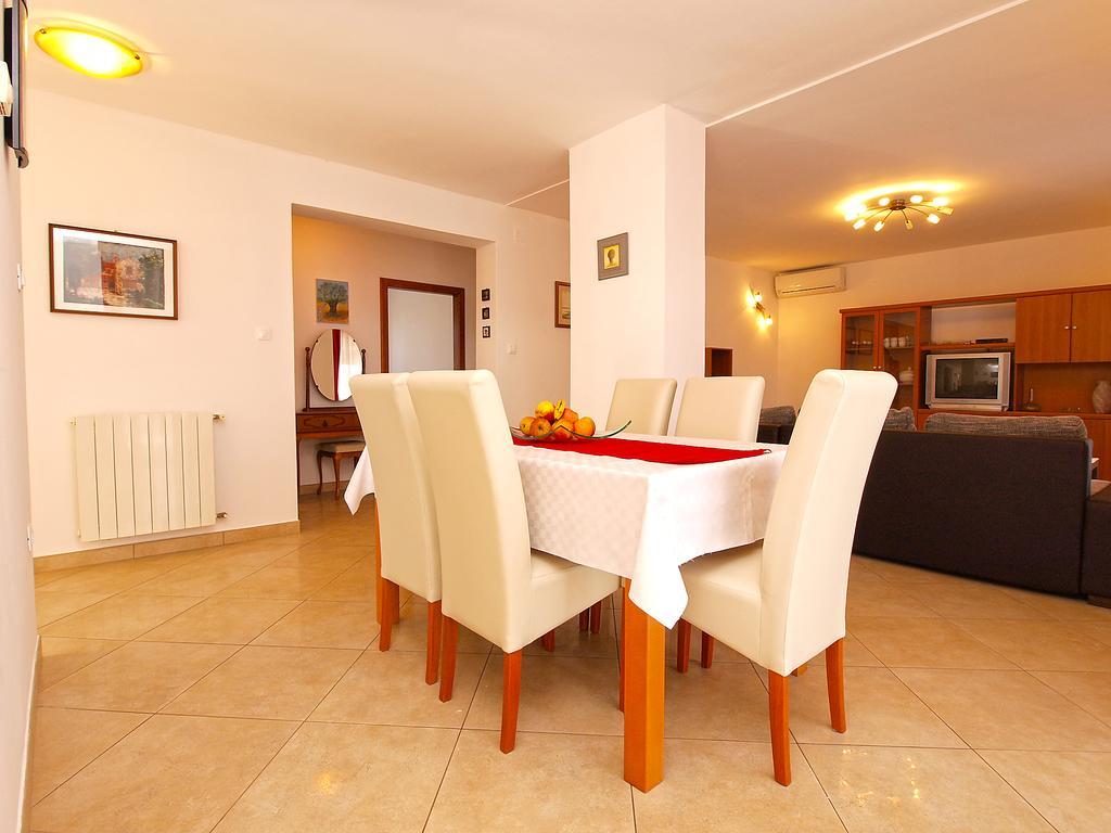 Apartments Munida 734 Медулин Екстериор снимка