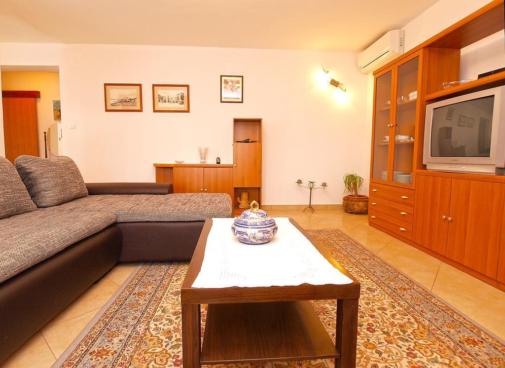 Apartments Munida 734 Медулин Екстериор снимка