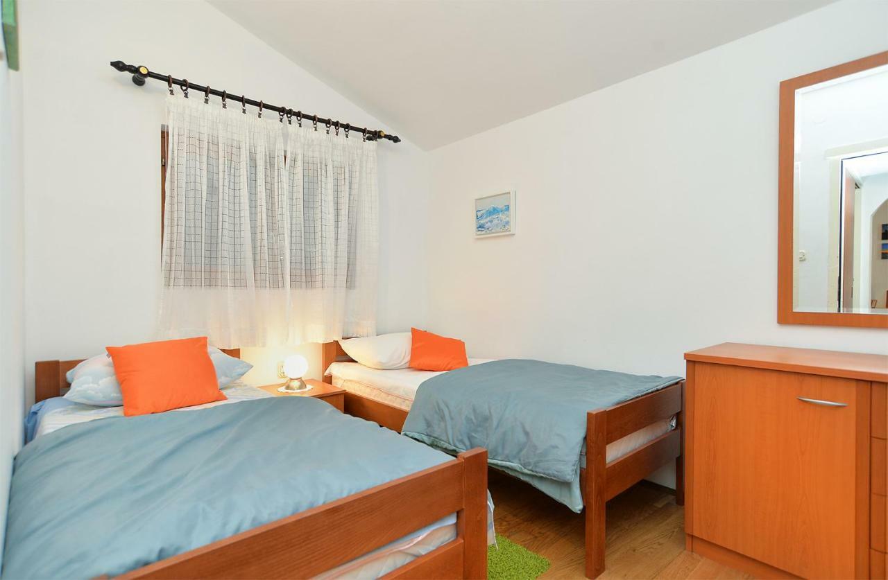 Apartments Munida 734 Медулин Екстериор снимка