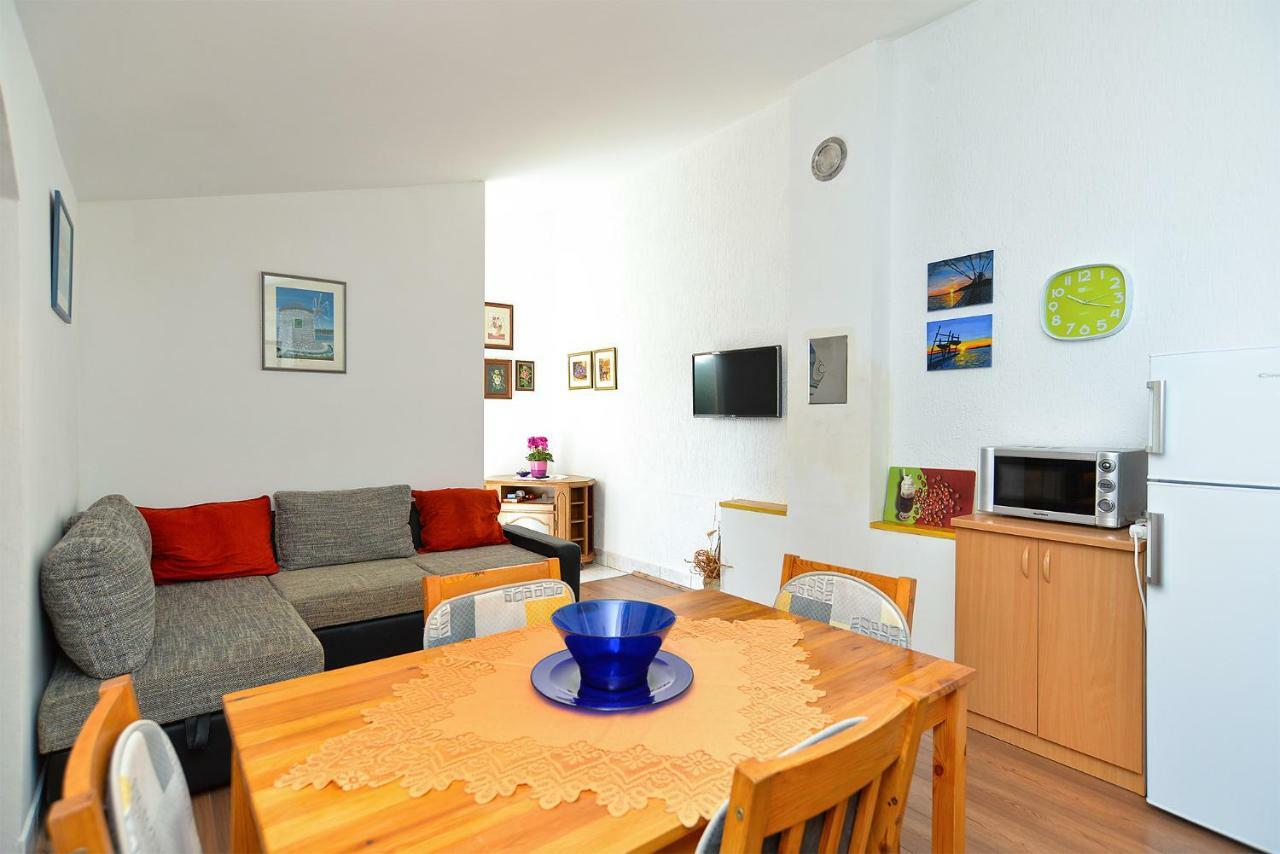 Apartments Munida 734 Медулин Екстериор снимка